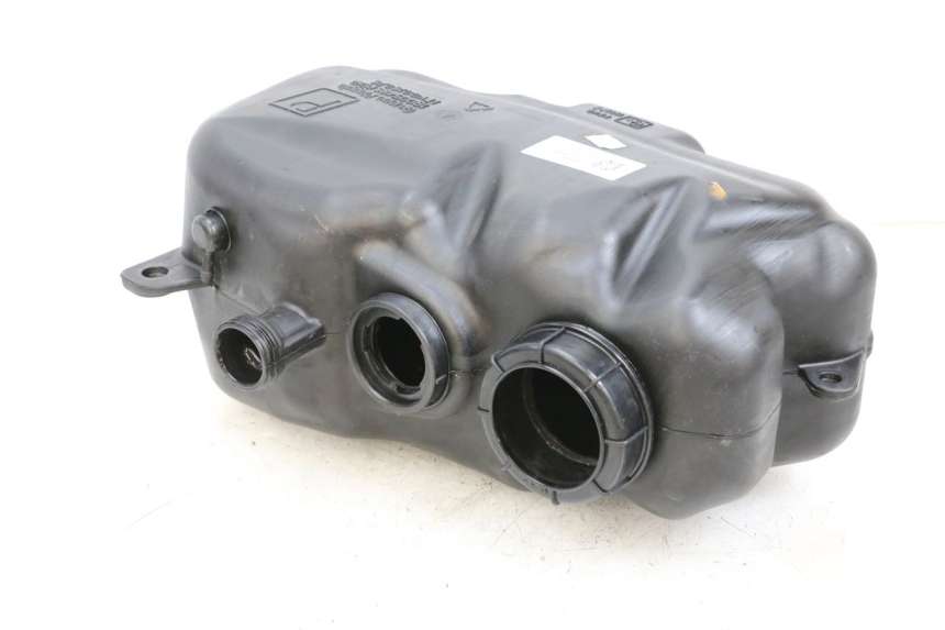 photo de RESERVOIR ESSENCE PIAGGIO MP3 HPE 350 (2018 - 2020) - Gros plan technique