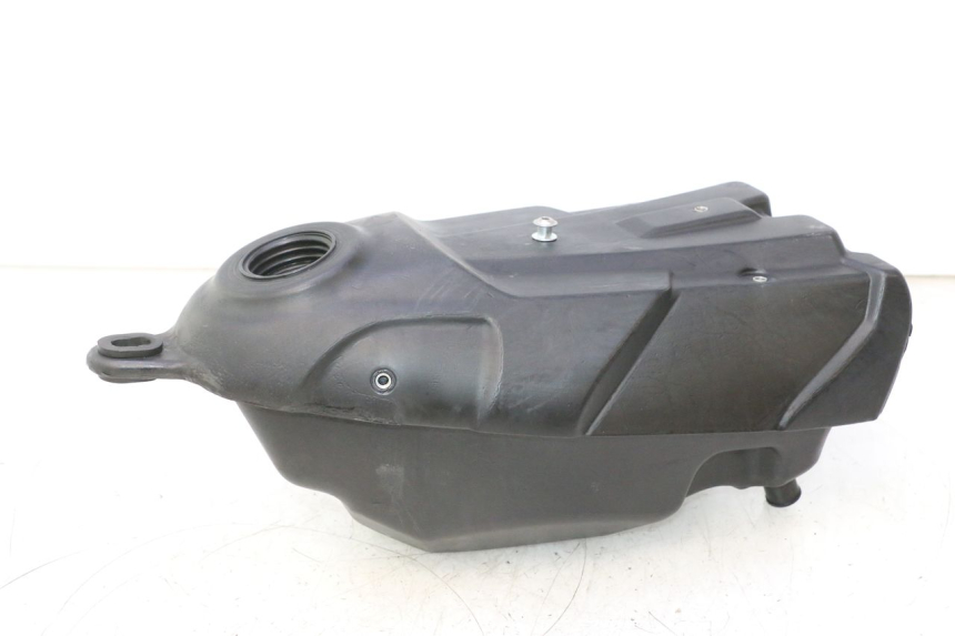 photo de RESERVOIR ESSENCE RIEJU MRT PRO SUPERMOTARD 50 (2007 - 2018) - Détail de la pièce