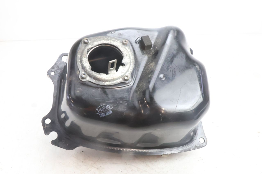 photo de RESERVOIR ESSENCE YAMAHA N-MAX NMAX 125 (2021 - 2024) - État de surface