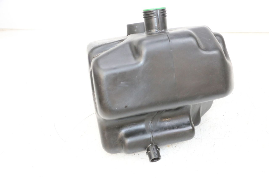 photo de RESERVOIR ESSENCE YAMAHA NEO'S NEOS 2T 50 (1998 - 2007) - Gros plan technique