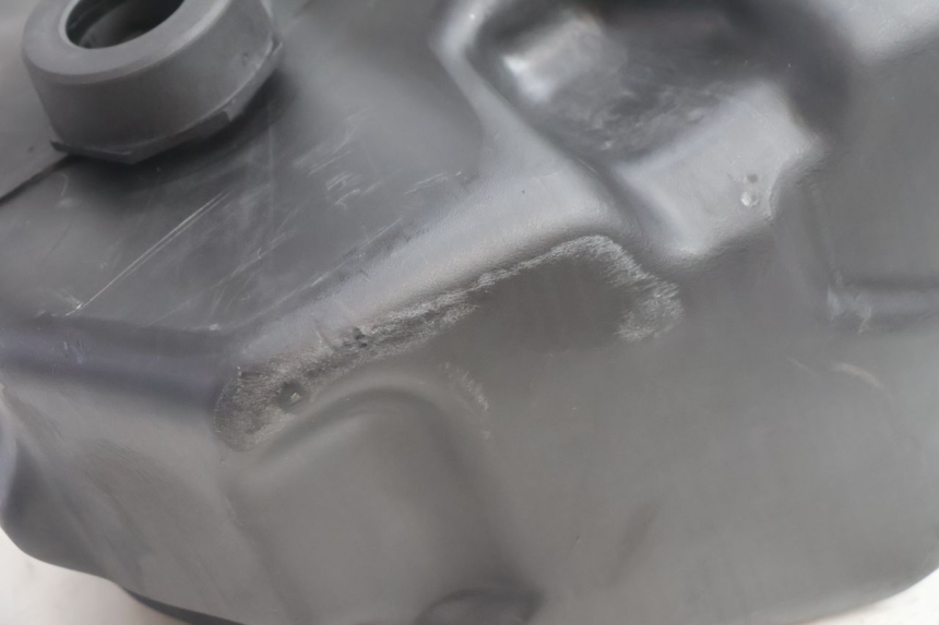 photo de RESERVOIR ESSENCE YAMAHA NEO'S NEOS 2T 50 (1998 - 2007) - Détail de la pièce