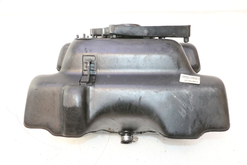 photo de RESERVOIR ESSENCE MBK NITRO 50 (2004 - 2008) - Points de fixation
