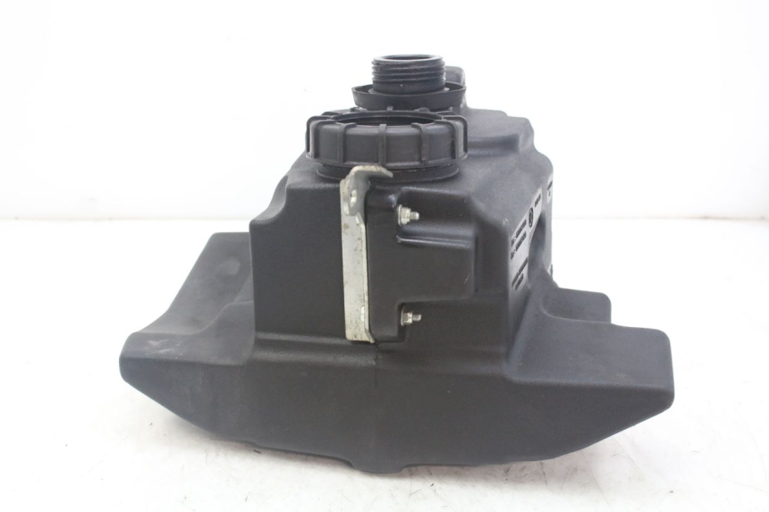 photo de RESERVOIR ESSENCE PEUGEOT GEOPOLIS RS 125 (2007 - 2009)