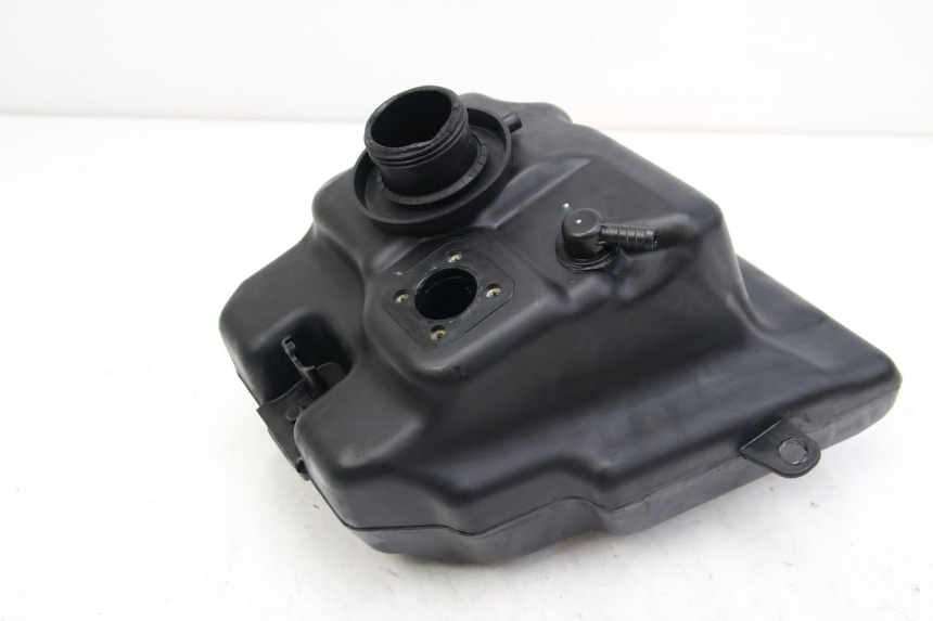 photo de RESERVOIR ESSENCE PEUGEOT KISBEE 2T 50 (2018 - 2022)
