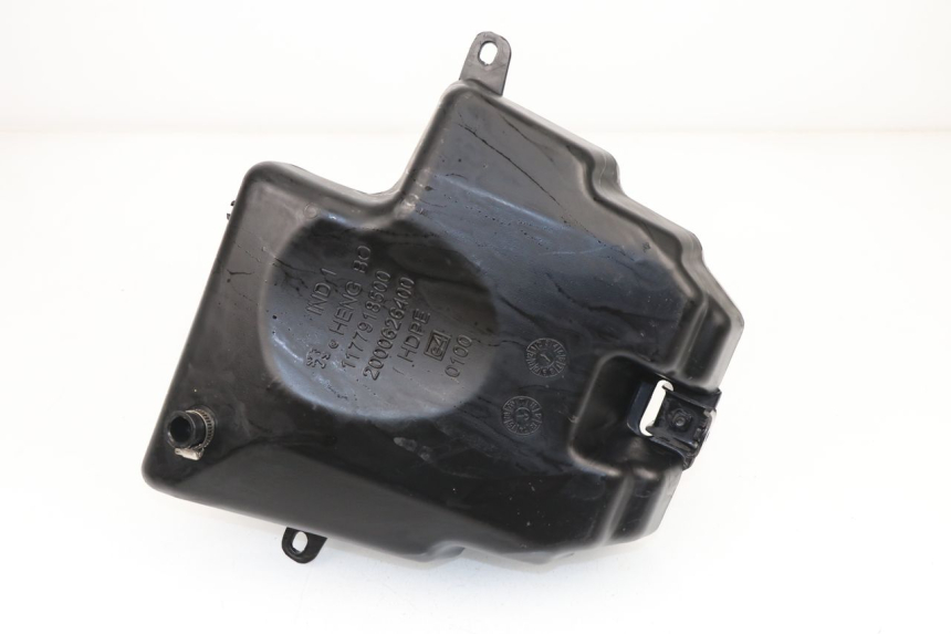 photo de RESERVOIR ESSENCE PEUGEOT KISBEE 4T 50 (2010 - 2017)