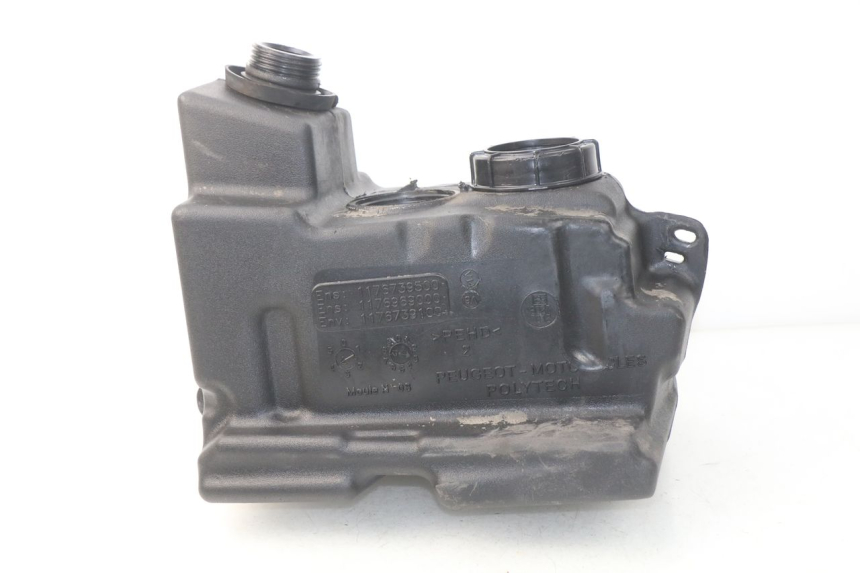 photo de RESERVOIR ESSENCE PEUGEOT SATELIS 300 (2012 - 2015)