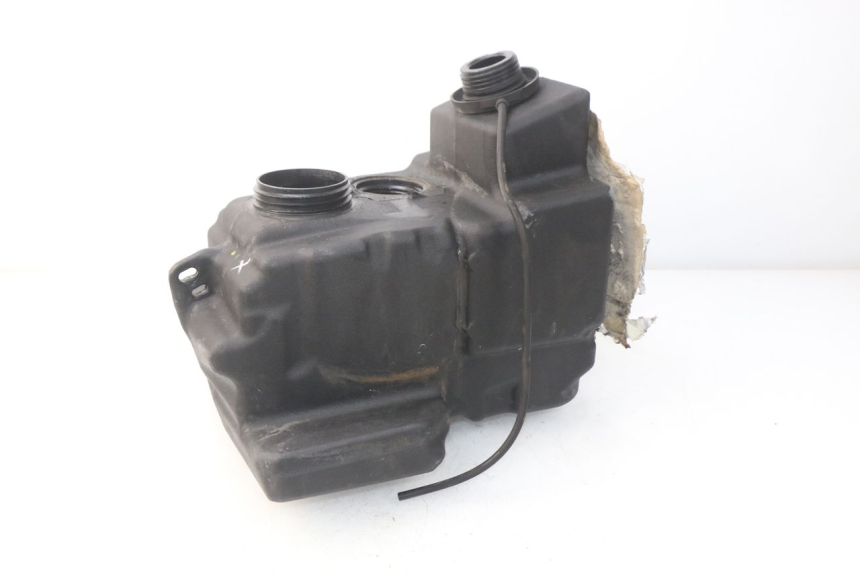 photo de RESERVOIR ESSENCE PEUGEOT SATELIS 500 (2007 - 2013)