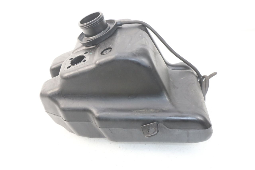 photo de RESERVOIR ESSENCE PEUGEOT STREETZONE 2T 50 (2014 - 2019)