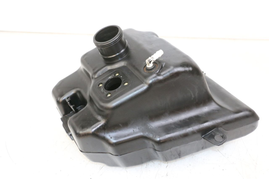 photo de RESERVOIR ESSENCE PEUGEOT STREETZONE 4T 50 (2018 - 2023)