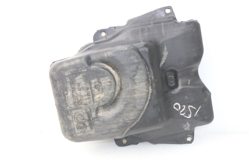 photo de RESERVOIR ESSENCE PEUGEOT SV 50 (1992 - 2004)