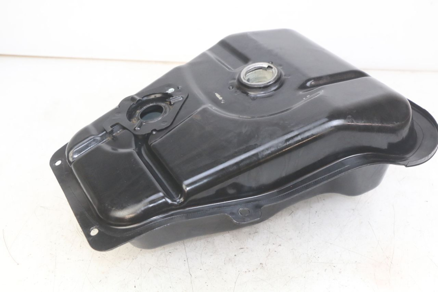 photo de RESERVOIR ESSENCE PEUGEOT TWEET 4T 50 (2018 - 2020)