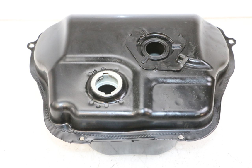 photo de RESERVOIR ESSENCE PEUGEOT TWEET 4T 50 (2014 - 2019)