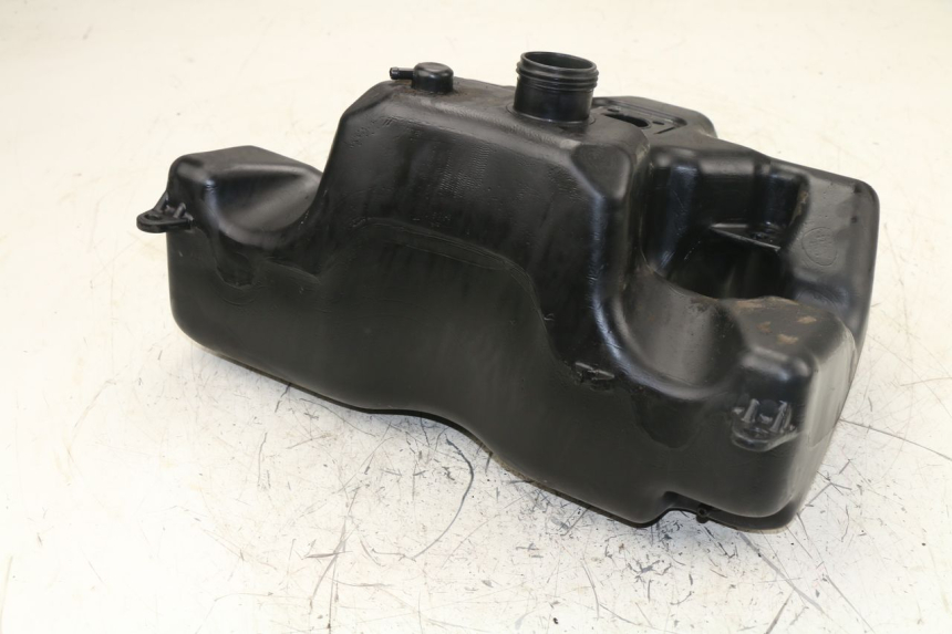 photo de RESERVOIR ESSENCE PEUGEOT VIVACITY 125 (2010 - 2017)