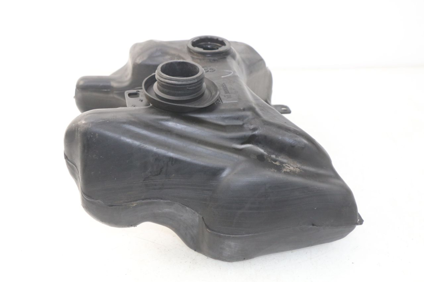 photo de RESERVOIR ESSENCE PEUGEOT VIVACITY 100 (1999 - 2008)