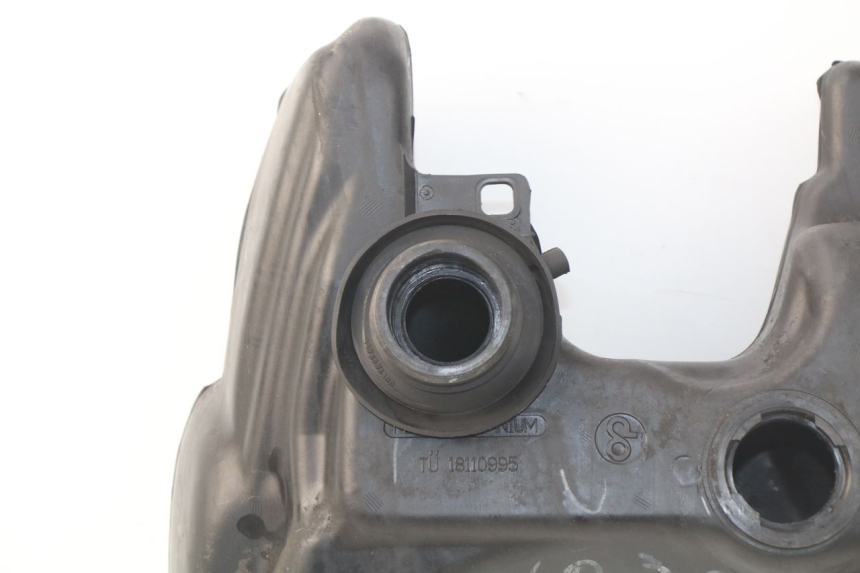 photo de RESERVOIR ESSENCE PEUGEOT VIVACITY 100 (1999 - 2008)