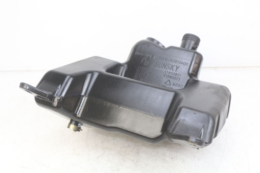 photo de RESERVOIR ESSENCE PIAGGIO NEW TYPHOON 50 (2010 - 2017)