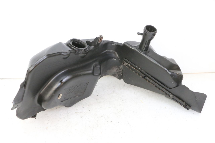 photo de RESERVOIR ESSENCE PIAGGIO VESPA GRANTURISMO 200 (2004 - 2005)