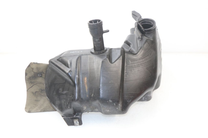 photo de RESERVOIR ESSENCE PIAGGIO VESPA GTS SUPER IE 125 (2009 - 2016)