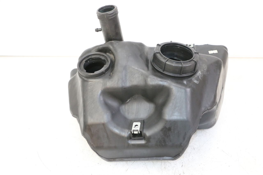 photo de RESERVOIR ESSENCE PIAGGIO VESPA LX IE 125 (2010 - 2012)