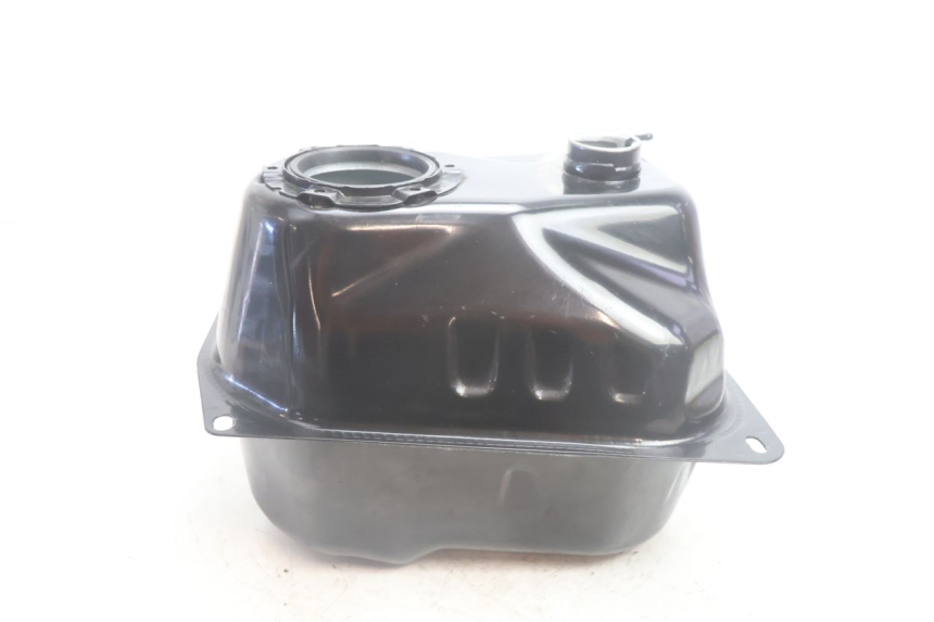 photo de RESERVOIR ESSENCE JM MOTORS R-MAX TECH 50 (2024 - 2026) - Gros plan technique