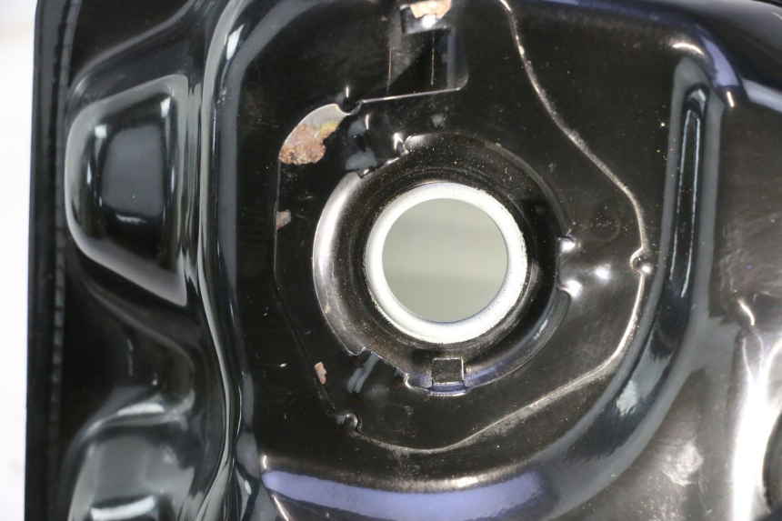 photo de RESERVOIR ESSENCE TNT MOTOR ROMA 10' 4T 50 (2007 - 2018) - Zoom état d’usage
