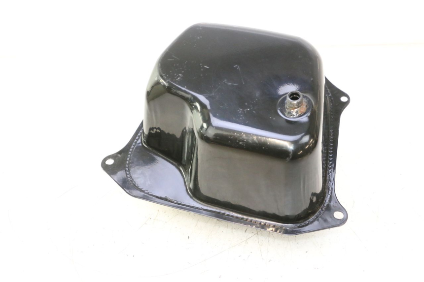 photo de RESERVOIR ESSENCE TNT MOTOR ROMA 10' 4T 50 (2007 - 2018) - Gros plan technique