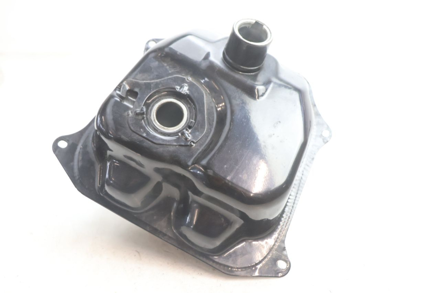 photo de RESERVOIR ESSENCE TNT MOTOR ROMA 12' 2T 50 (2007 - 2018) - Zoom état d’usage