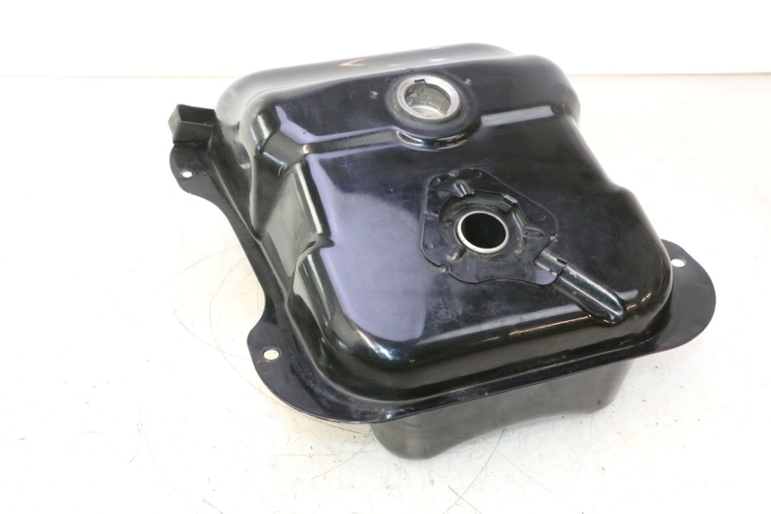 photo de RESERVOIR ESSENCE HONDA SH 125 (2001 - 2003) - Zoom état d’usage