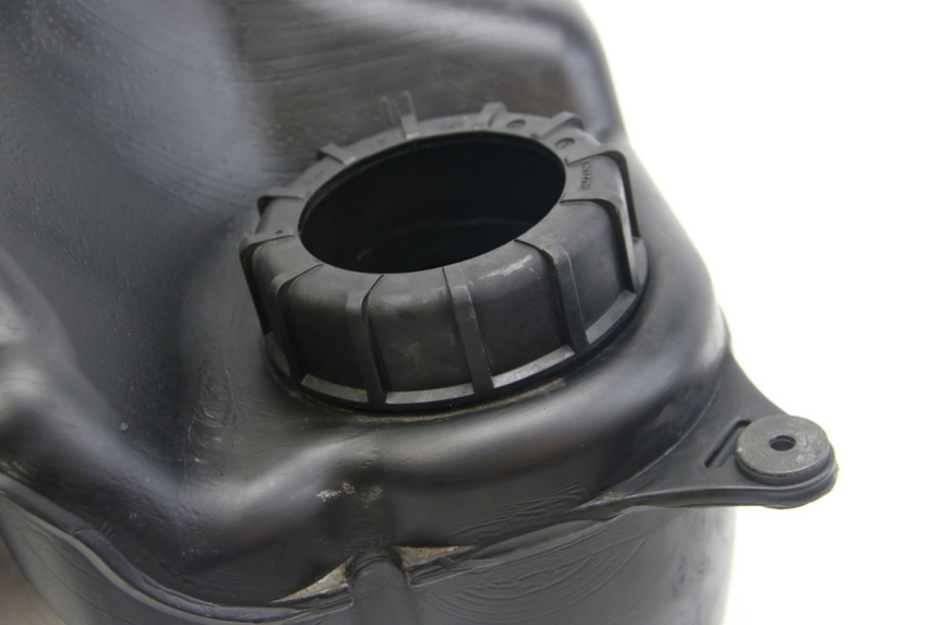 photo de RESERVOIR ESSENCE SUZUKI SIXTEEN 125 (2008 - 2010)