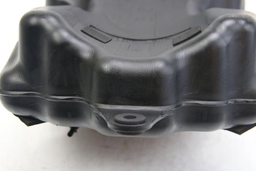 photo de RESERVOIR ESSENCE SUZUKI SIXTEEN 125 (2008 - 2010)