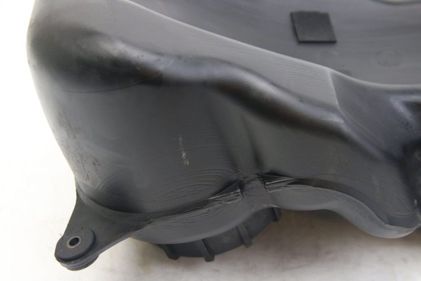 photo de RESERVOIR ESSENCE SUZUKI SIXTEEN 125 (2008 - 2010)