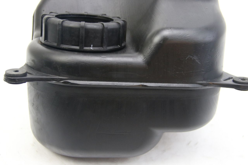 photo de RESERVOIR ESSENCE SUZUKI SIXTEEN 125 (2008 - 2010)