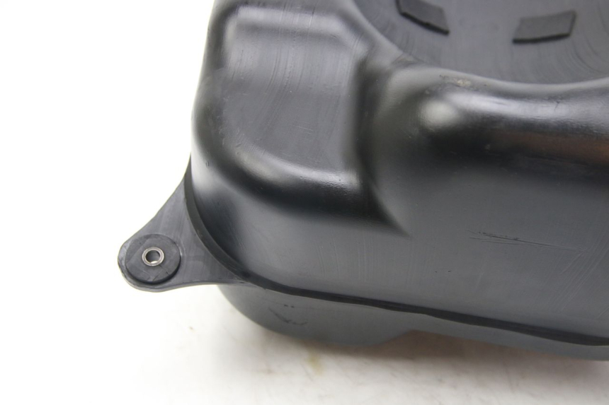 photo de RESERVOIR ESSENCE SUZUKI SIXTEEN 125 (2008 - 2010)