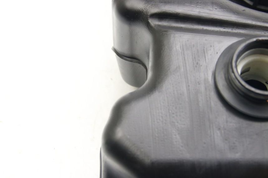 photo de RESERVOIR ESSENCE SUZUKI SIXTEEN 125 (2008 - 2010)