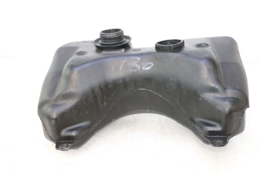 photo de RESERVOIR ESSENCE PEUGEOT SPEEDFIGHT 2 AC 50 (2000 - 2009) - Gros plan technique