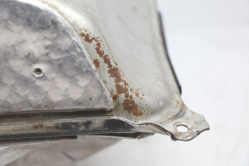 photo de RESERVOIR ESSENCE CAN-AM SPYDER RS 1000 (2008 - 2012) - Gros plan technique