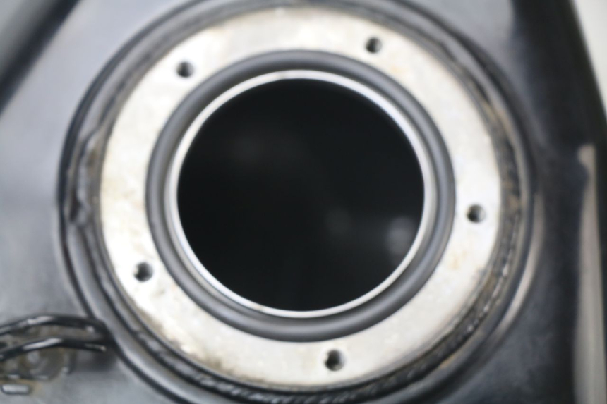 photo de RESERVOIR ESSENCE SUZUKI AN BURGMAN 400 (2006 - 2010)