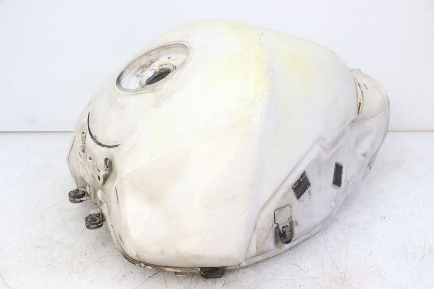photo de RESERVOIR ESSENCE SUZUKI GSR 750 (2011 - 2017)