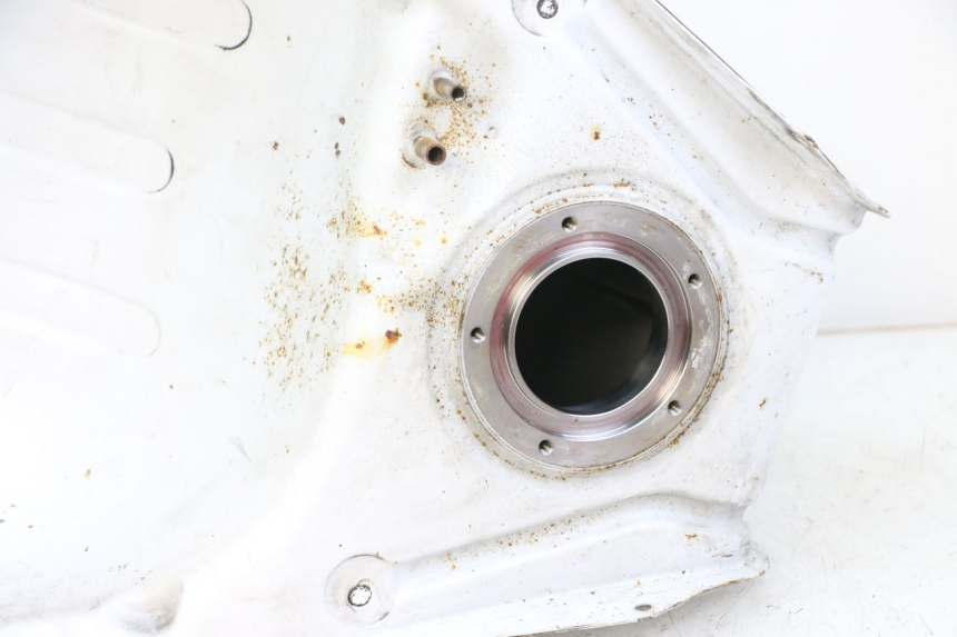 photo de RESERVOIR ESSENCE SUZUKI GSR 750 (2011 - 2017)