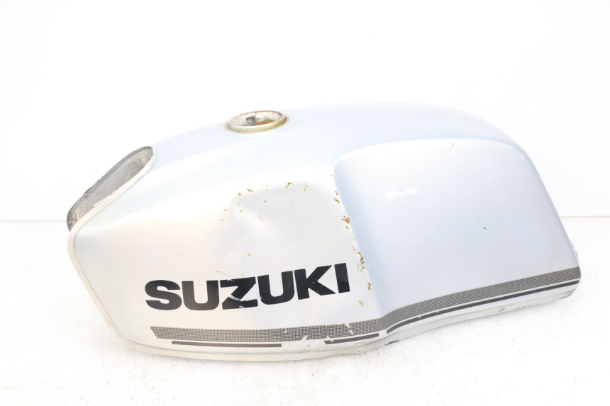 photo de RESERVOIR ESSENCE SUZUKI GSX E 250 (1982 - 1983)
