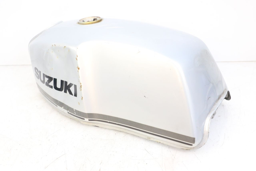 photo de RESERVOIR ESSENCE SUZUKI GSX E 250 (1982 - 1983)