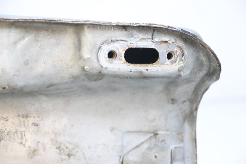 photo de RESERVOIR ESSENCE SUZUKI GSX E 250 (1982 - 1983)