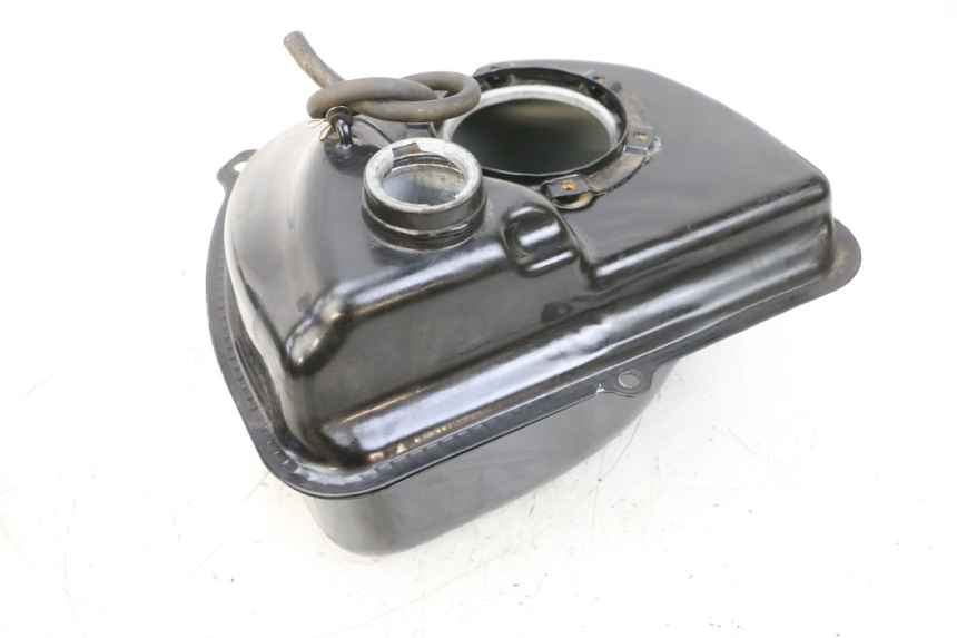 photo de RESERVOIR ESSENCE NECO TEMPO 4T 50 (2022 - 2026) - État de surface