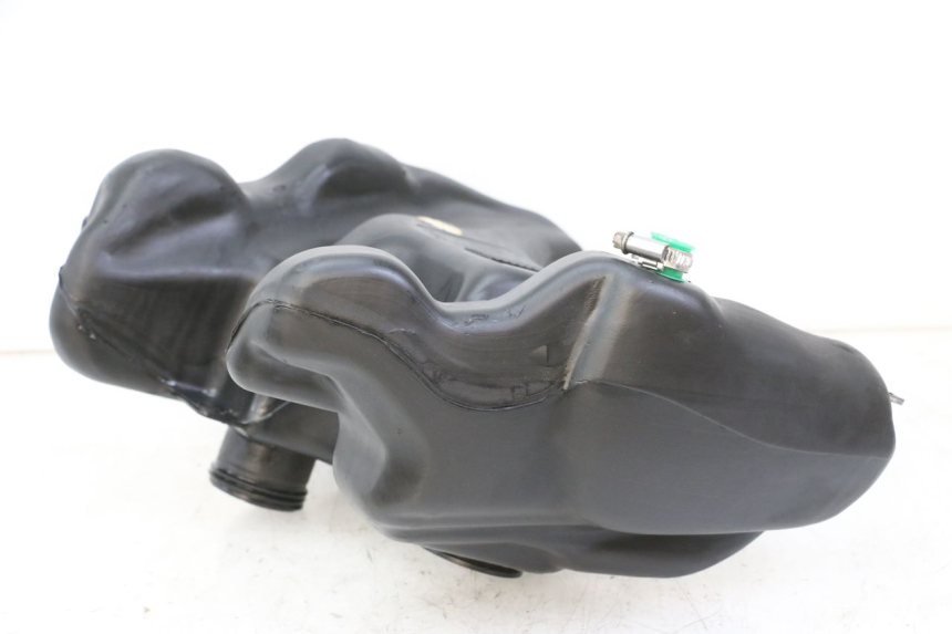 photo de RESERVOIR ESSENCE PEUGEOT TREKKER TKR 50 (2005 - 2014) - Détail de la pièce