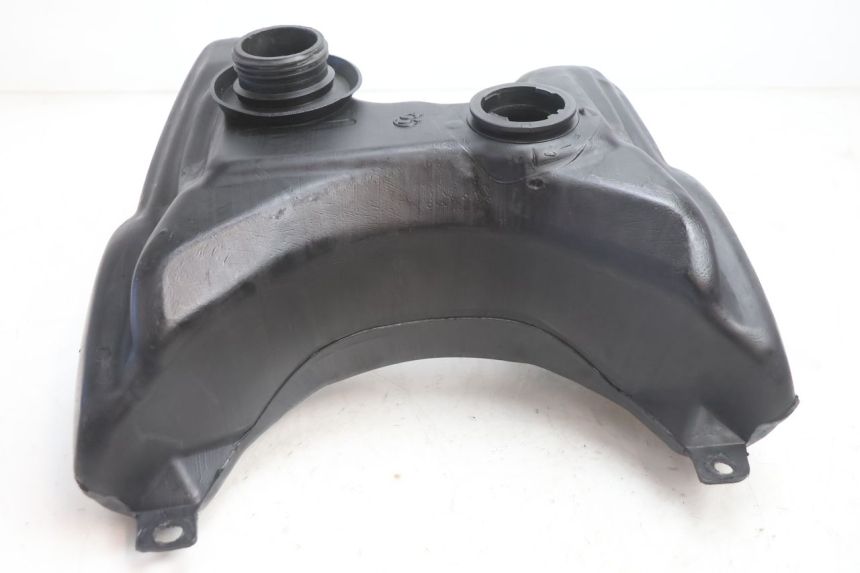photo de RESERVOIR ESSENCE PEUGEOT TREKKER TKR 50 (2005 - 2014) - Autre angle de vue