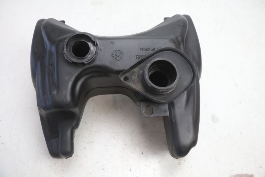 photo de RESERVOIR ESSENCE PEUGEOT TREKKER 50 (1995 - 2004) - Vue principale