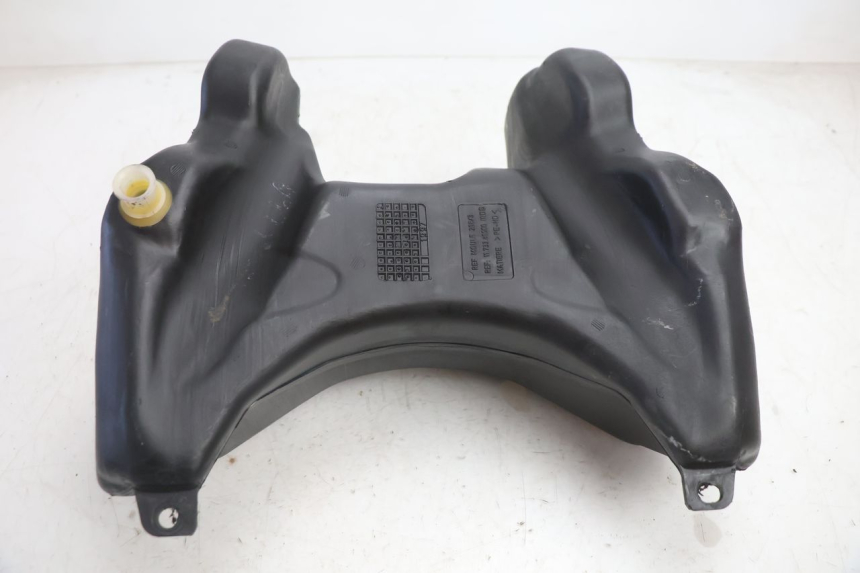 photo de RESERVOIR ESSENCE PEUGEOT TREKKER 50 (1995 - 2004) - Vue d’ensemble