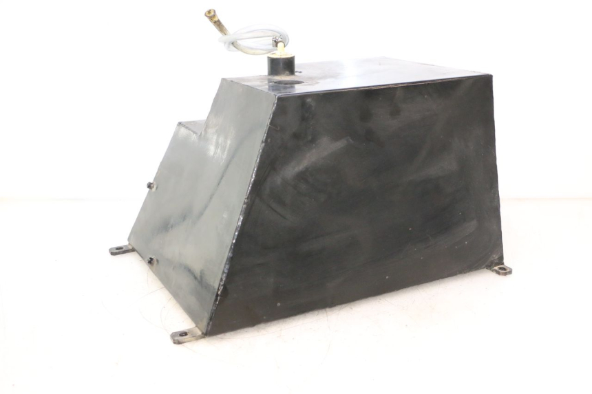 photo de RESERVOIR ESSENCE BOOM TRIKE FUN 500 (2004 - 2010) - État de surface