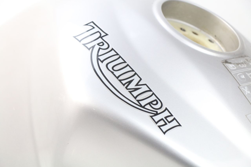photo de RESERVOIR ESSENCE TRIUMPH SPRINT ST ABS 1050 (2005 - 2007)