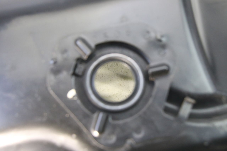 photo de RESERVOIR ESSENCE PEUGEOT TWEET 4T 50 (2014 - 2019)